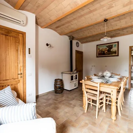Altido Traditional Apt For 4 In The Heart Of Tuscany Certaldo